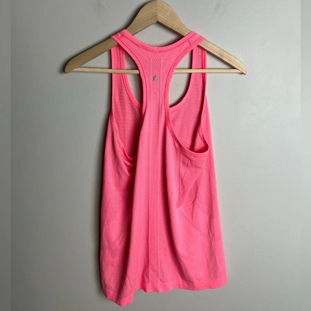 Lululemon Athletica Swiftly Tech Racerback Size 8 Yoga Bright Neon Pink Women's